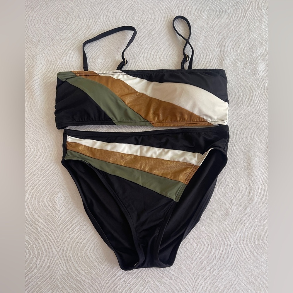 Vince Camuto Women's Colorblocked Bandeau Bikini Top & Colorblock Bikini Briefs - Picture 4 of 15